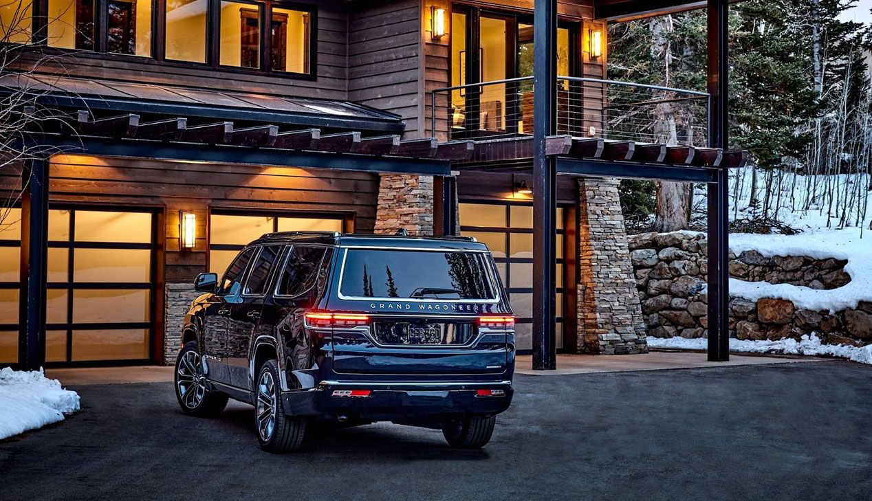 Jeep Grand Wagoneer 