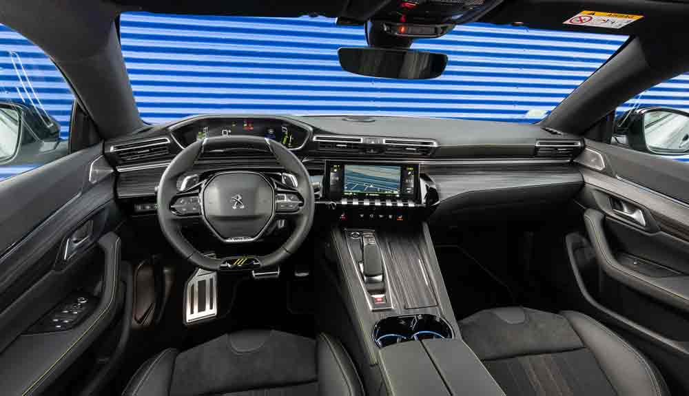 El icockpit sigue siendo un rasgo característico de Peugeot. Foto Peugeot