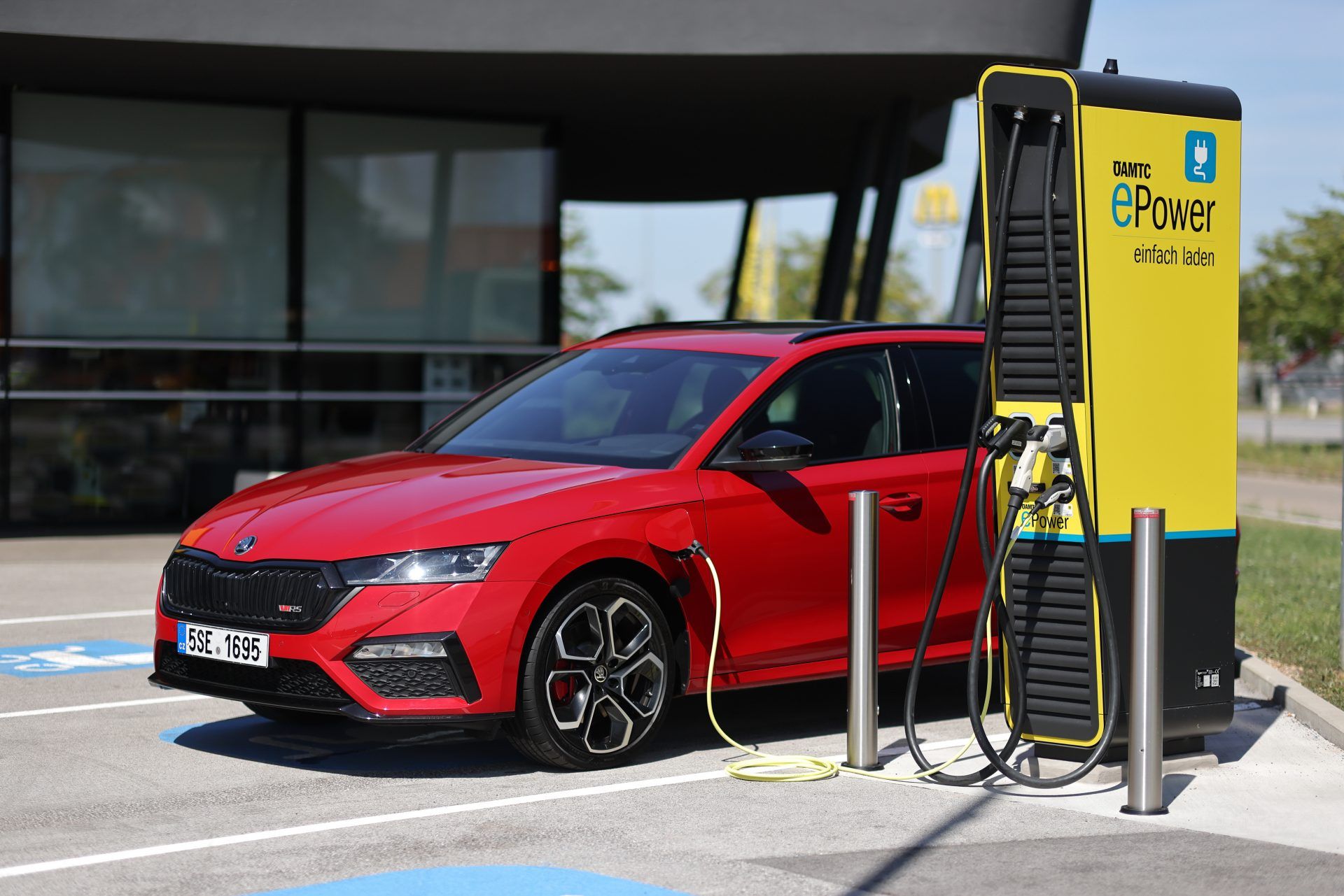 Skoda Octavia RS iV (5)