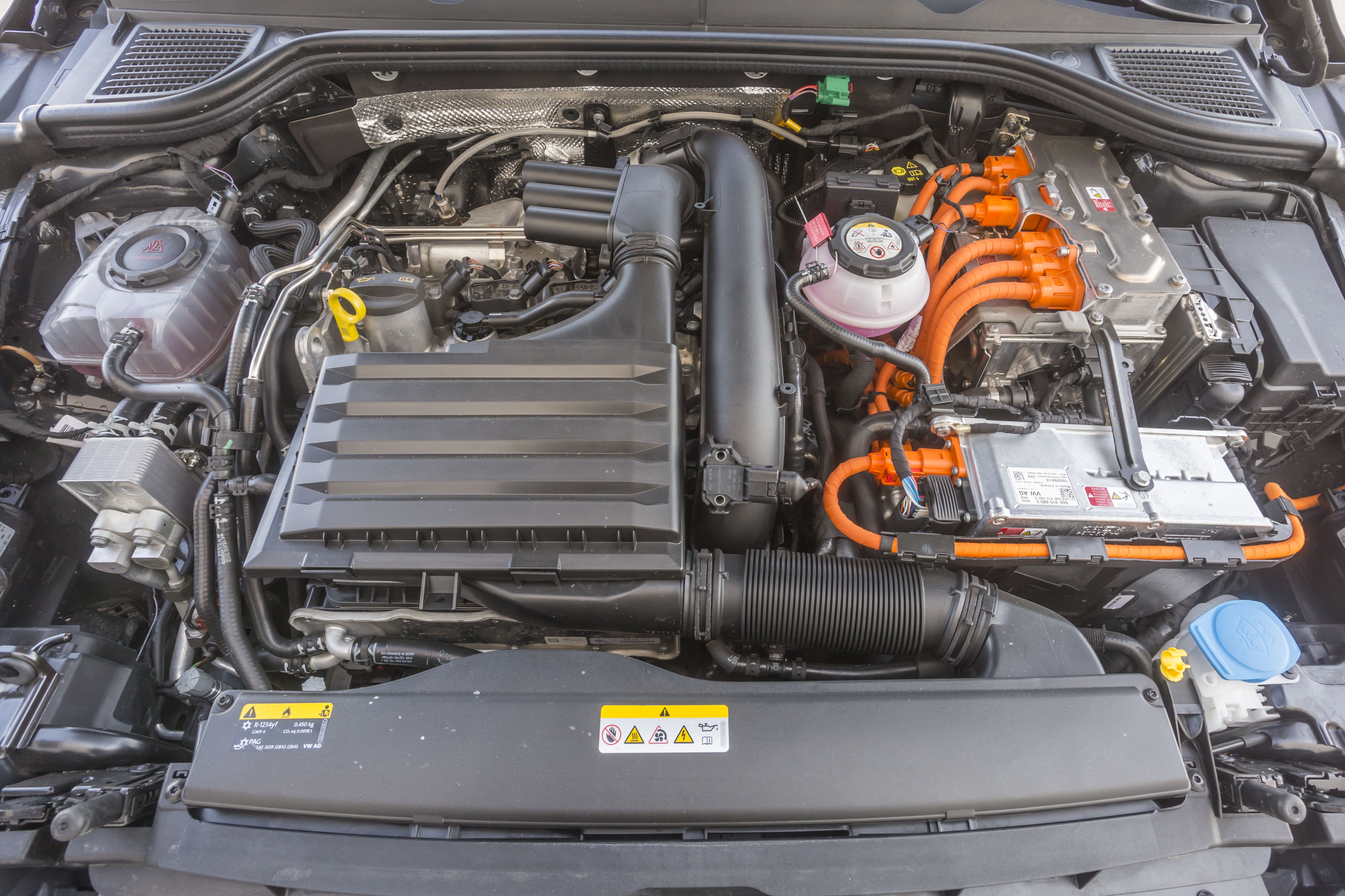 Volkswagen Golf GTE (18)