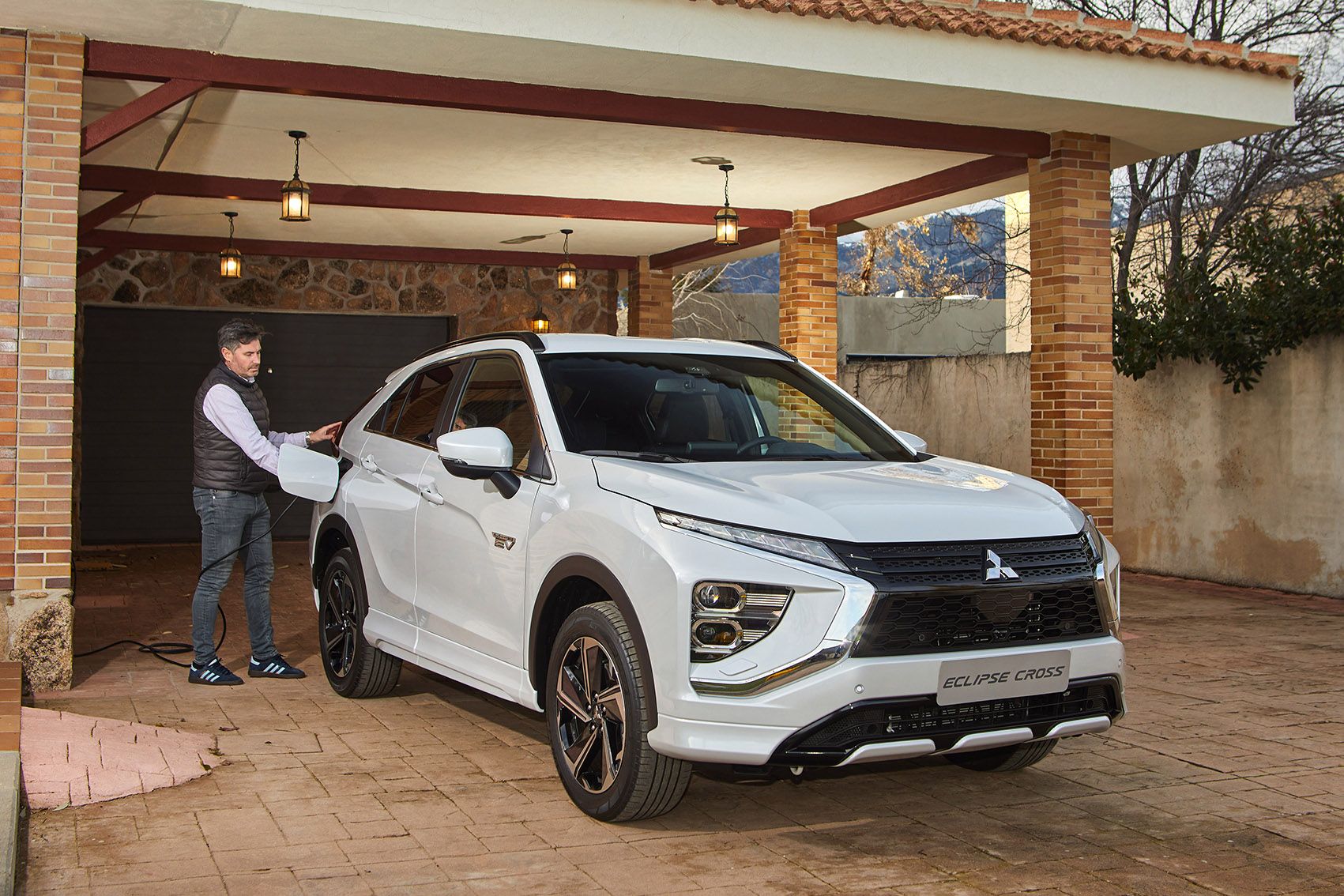 Mitsubishi Eclipse Cross PHEV 4WD 
