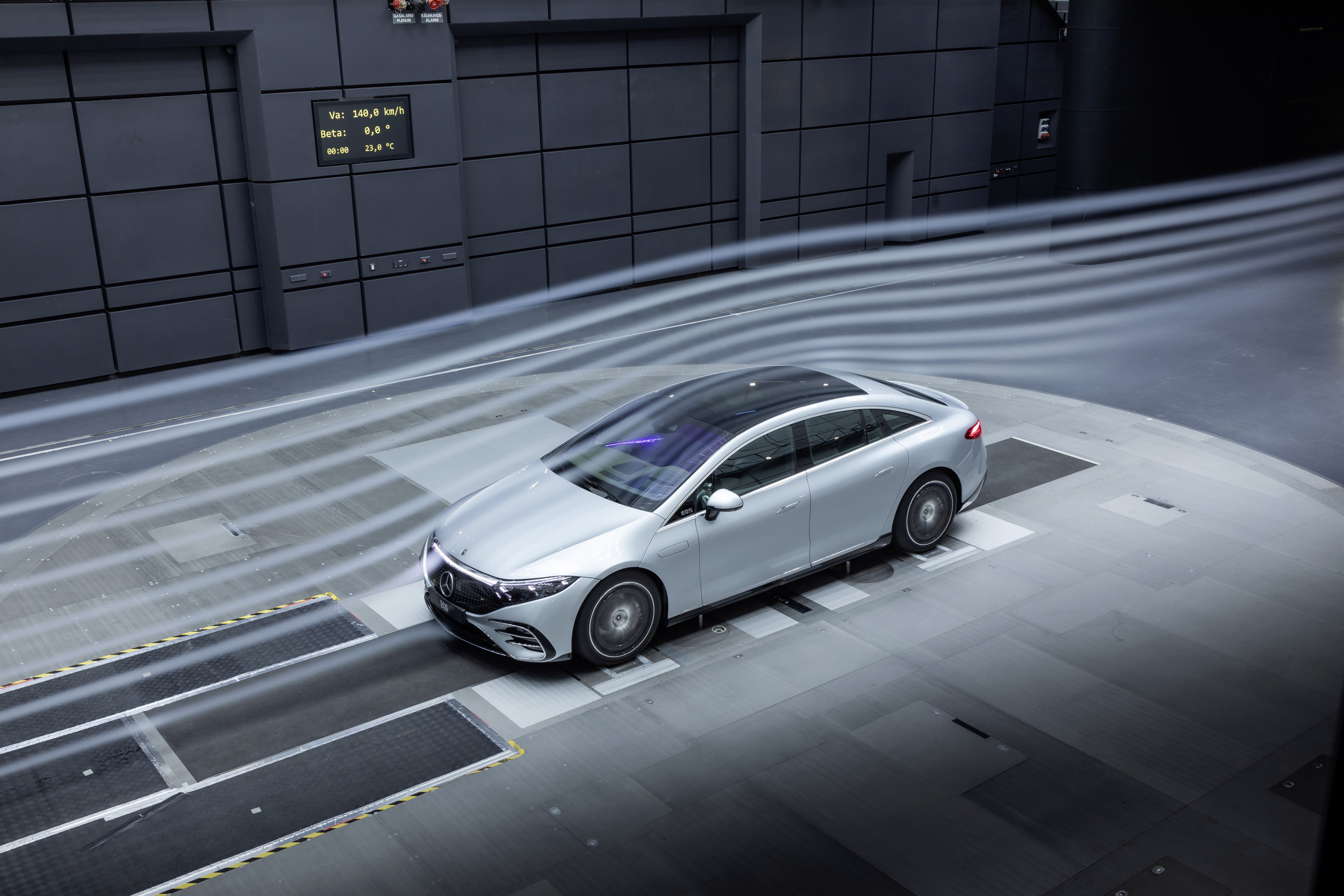 Mercedes EQS  (12)