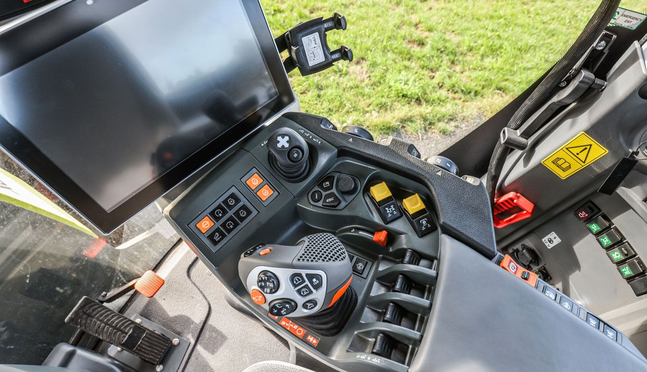 Un tractor Claas Xerion 5000 en Nürburgring