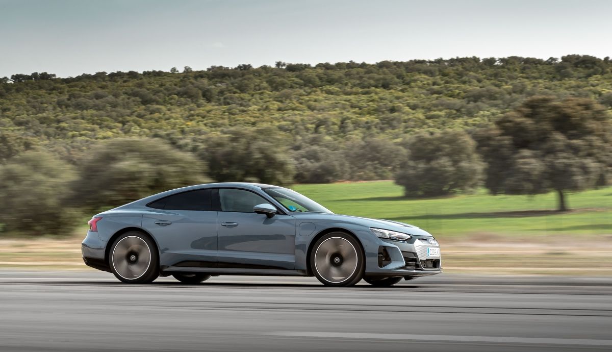  Audi e-Tron GT