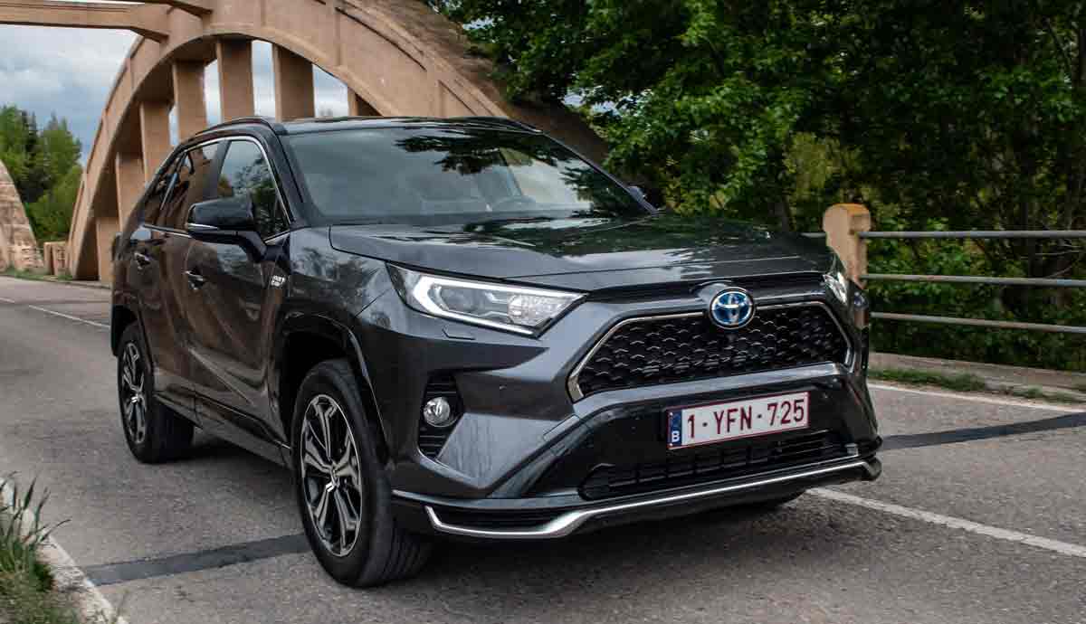 El Toyota RAV4 Plug-In alcanza los 75 km en modo cero emisiones y anuncia 306 CV. Foto: MPIB