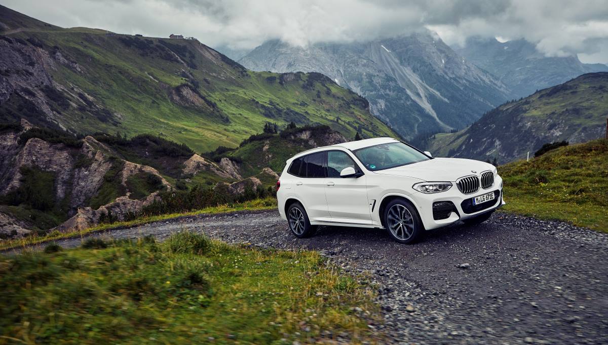 BMW X3 plug in