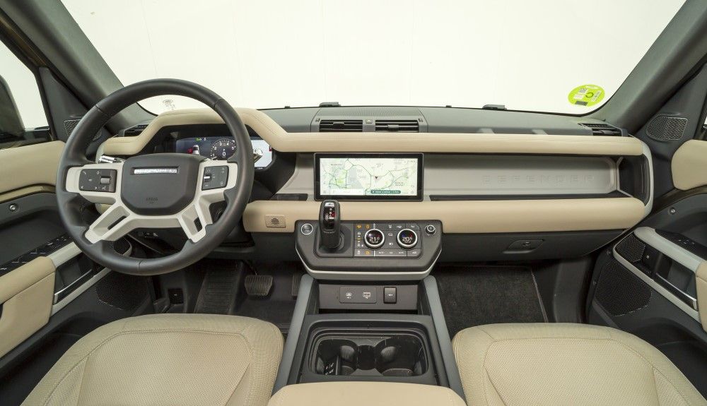 Land Rover Defender 90 P400