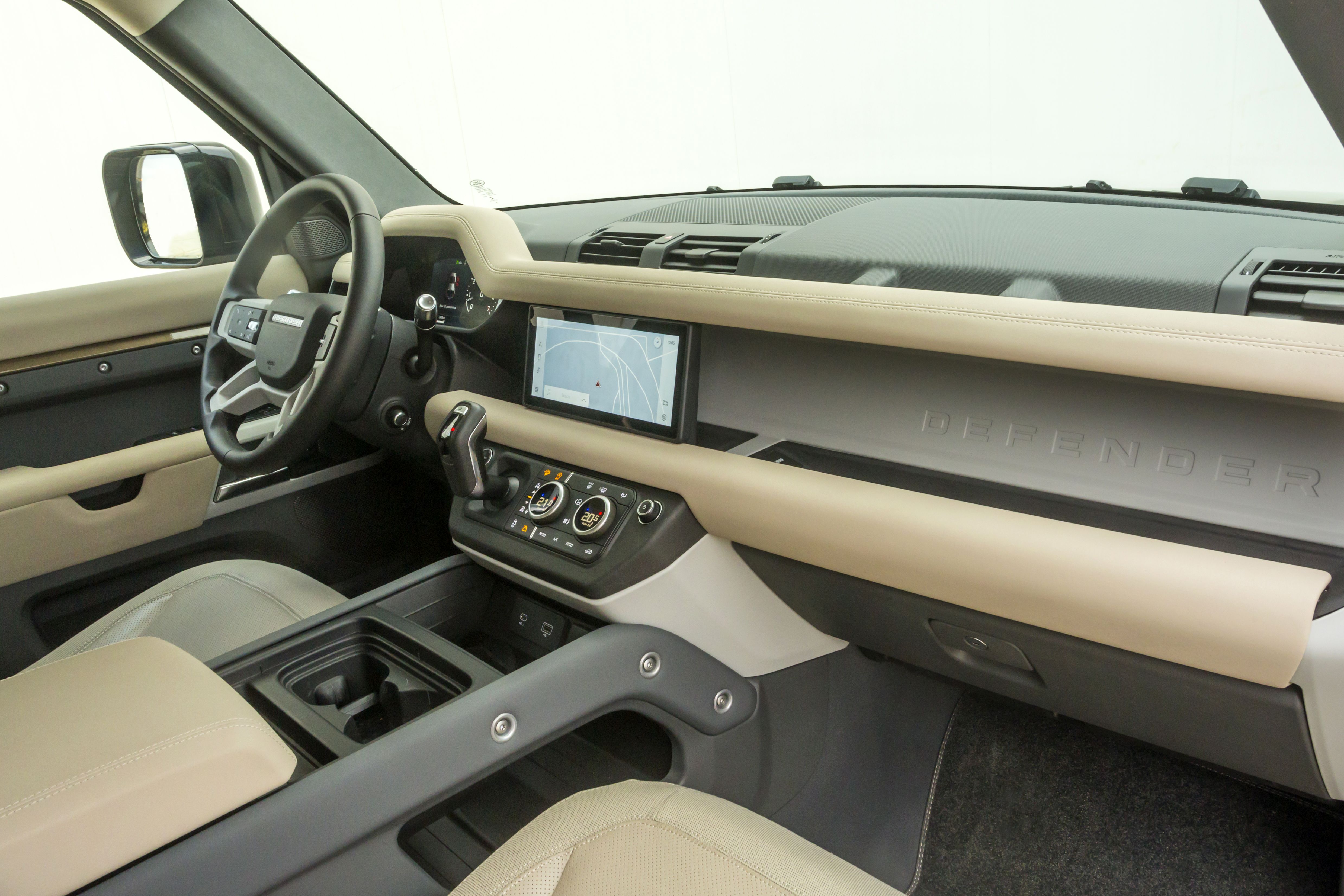 Land Rover Defender 90 P400