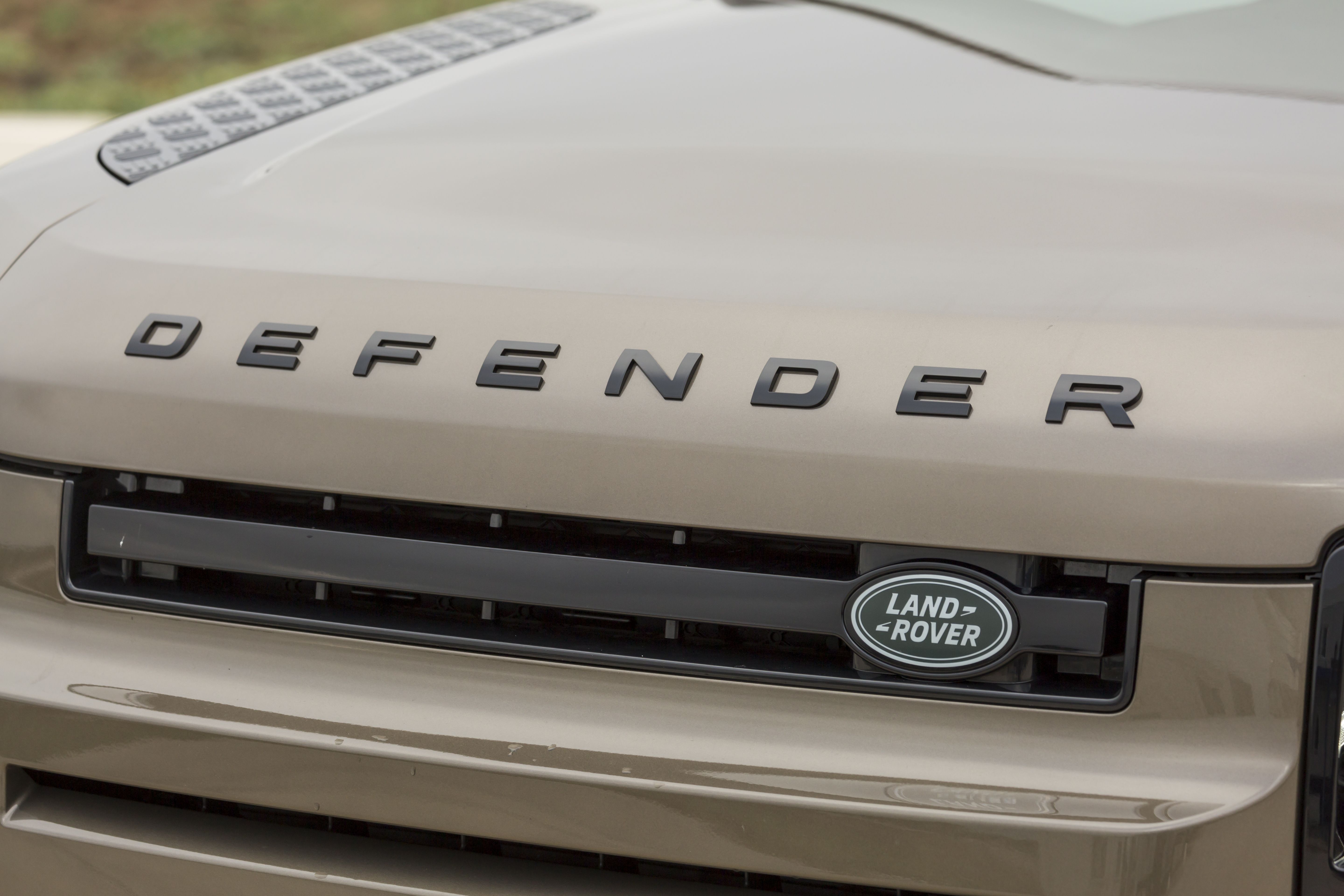 Land Rover Defender 90 P400
