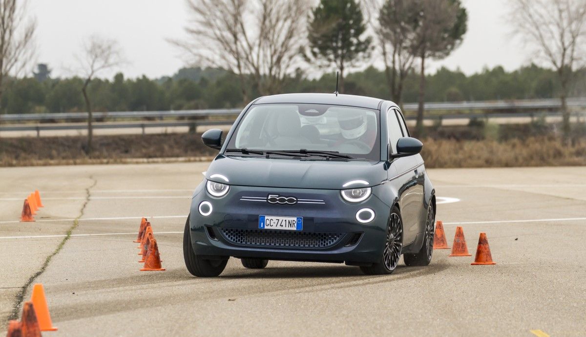 Fiat 500e 2021: probamos el nuevo ciudadano, ¡ya eléctrico! Y te damos nuestras opiniones.