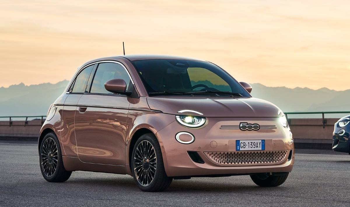 Basado en el actual Fiat 500, se planea una versión con carrocería de 5 puertas
