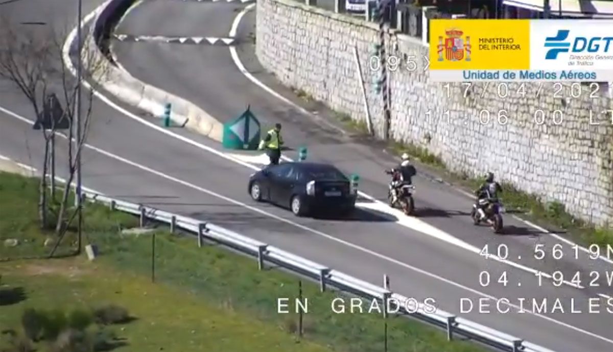 La multa de 500 euros y 6 puntos si haces esto en carretera