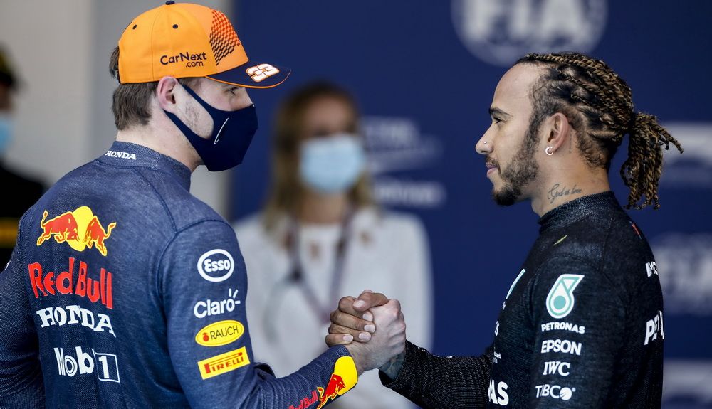 Hamilton y Verstappen saldrán desde la primera línea de la parrilla. Veremos cuáles son su estrategias en carrera