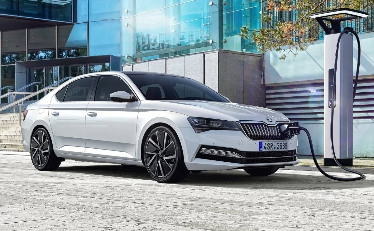 Skoda Superb iV PHEV 2