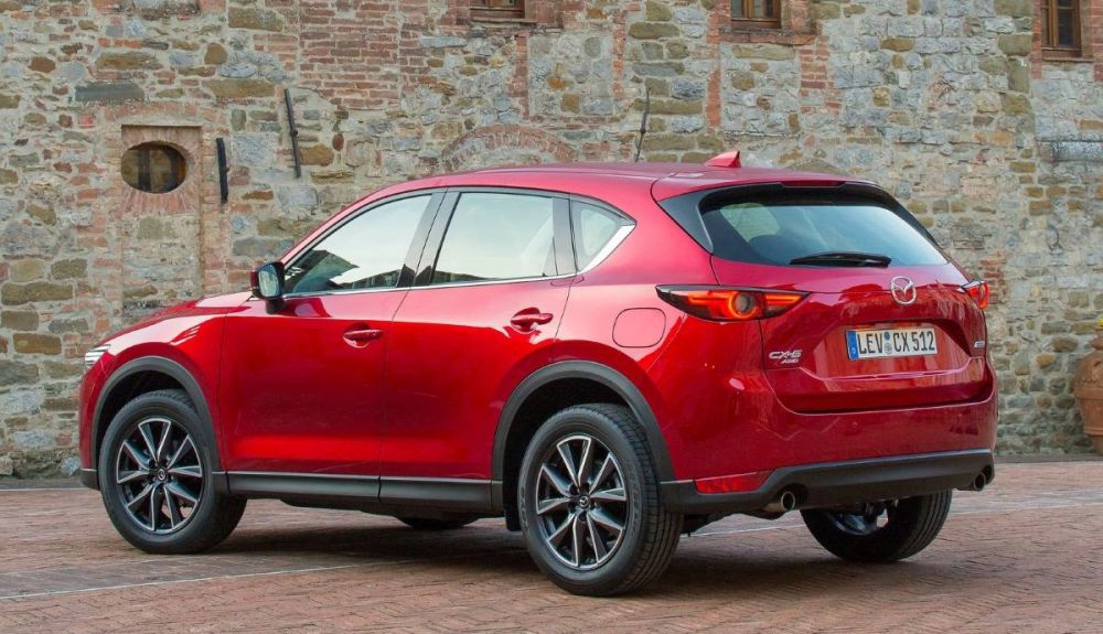 Según informaciones no oficiales, la presentación de la tercera generación del CX 5 debería tener lugar a finales de 2022 Según informaciones no oficiales, la presentación de la tercera generación del CX 5 debería tener lugar a finales de 2022