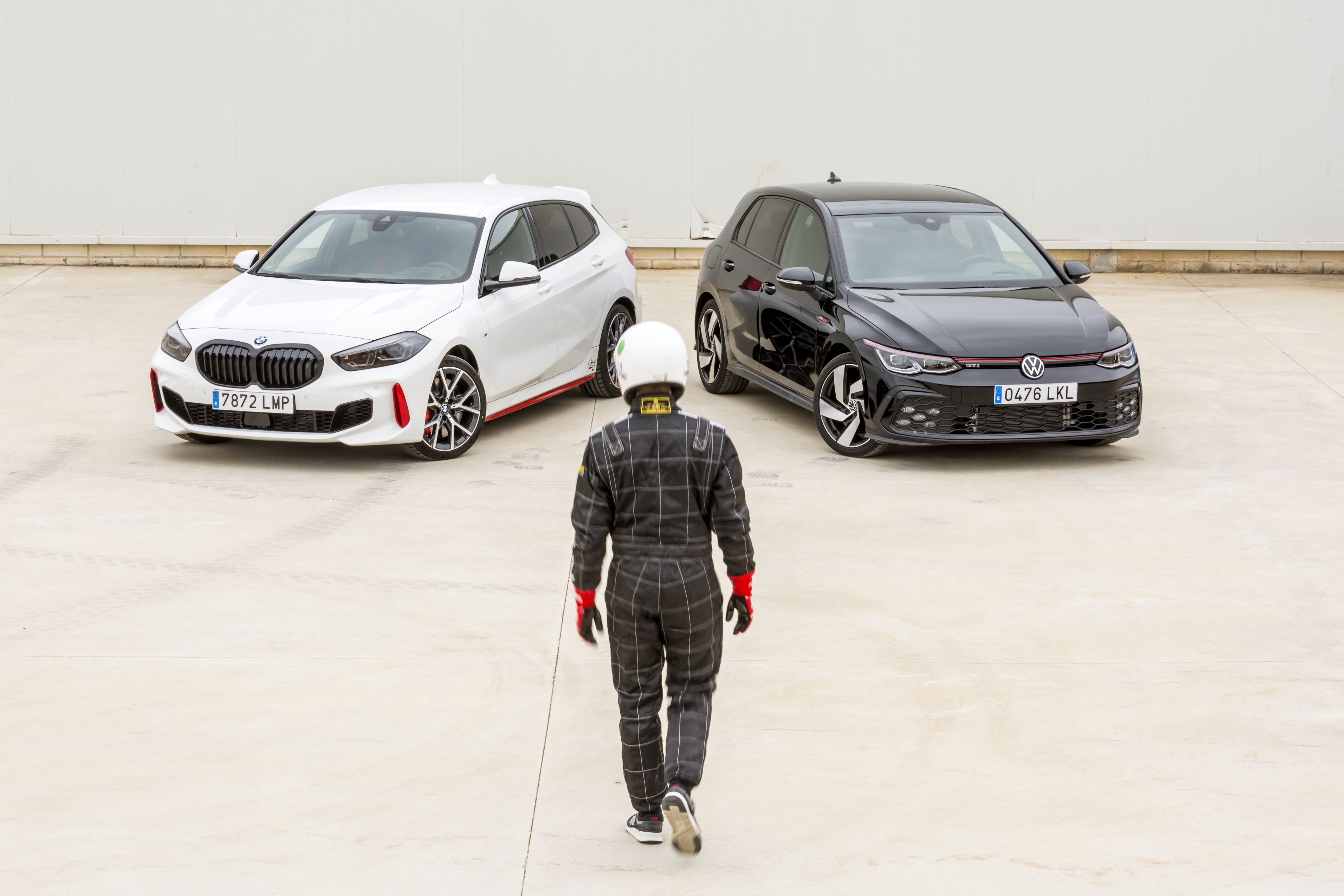 Volkswagen Golf GTI vs BMW 128Ti