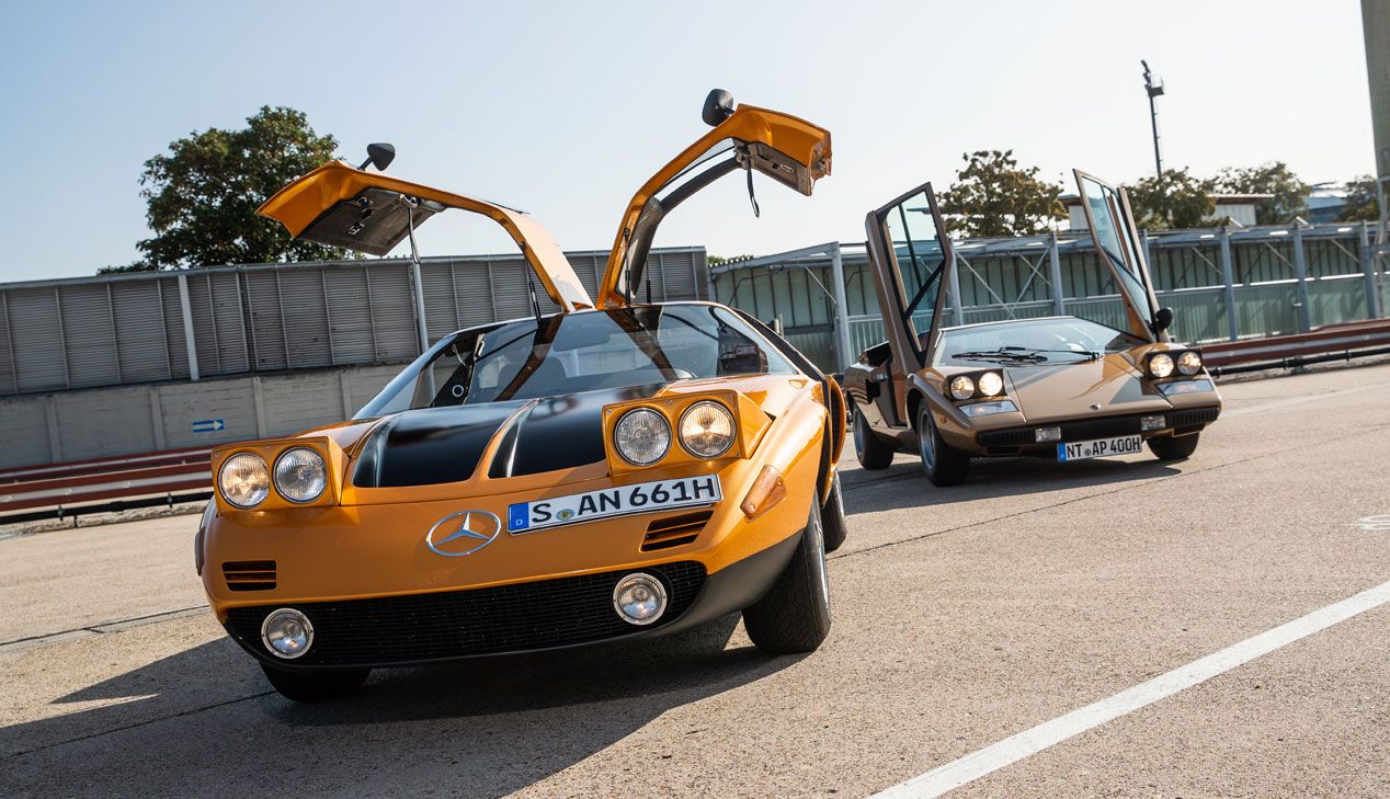 Lamborghini Countach vs Mercedes C111