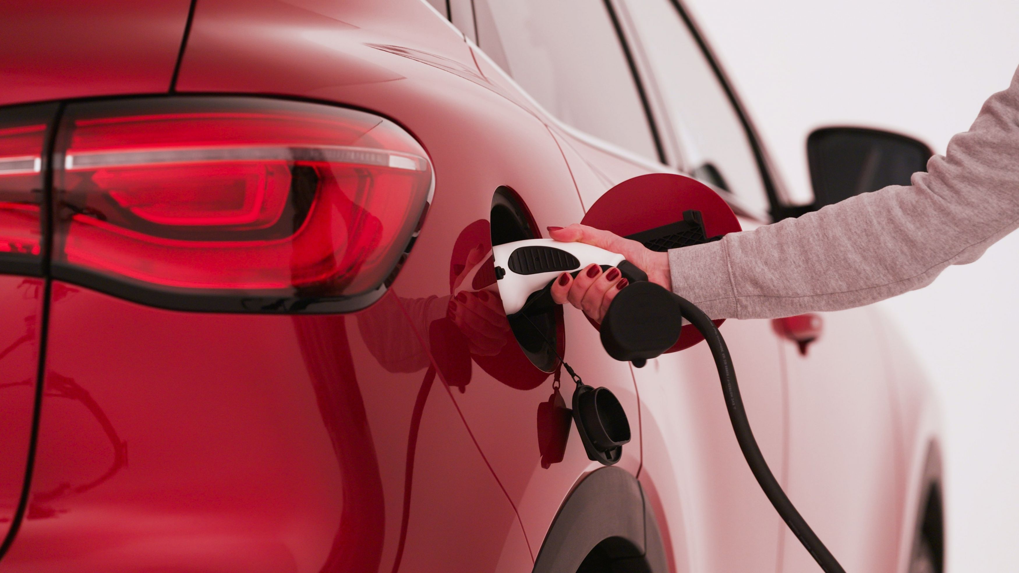 MG regresa a España apostando por la electrificación.