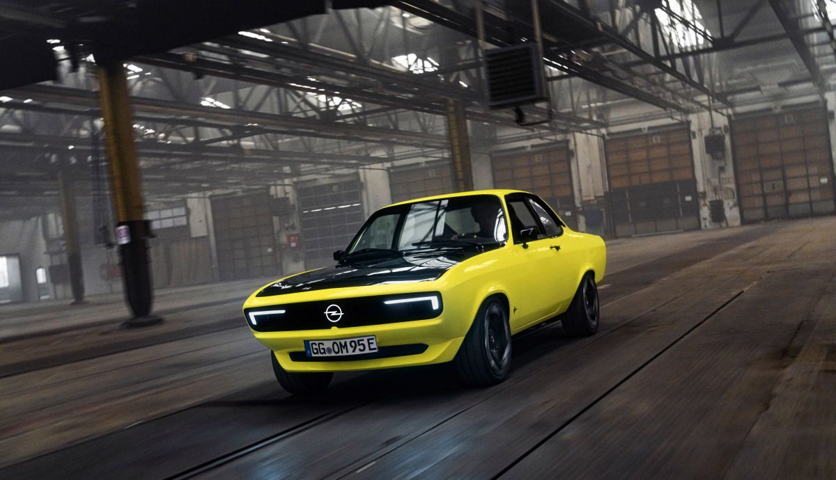 Opel Manta GSe ElektroMOD: el mítico coupé se reinventa en coche eléctrico.