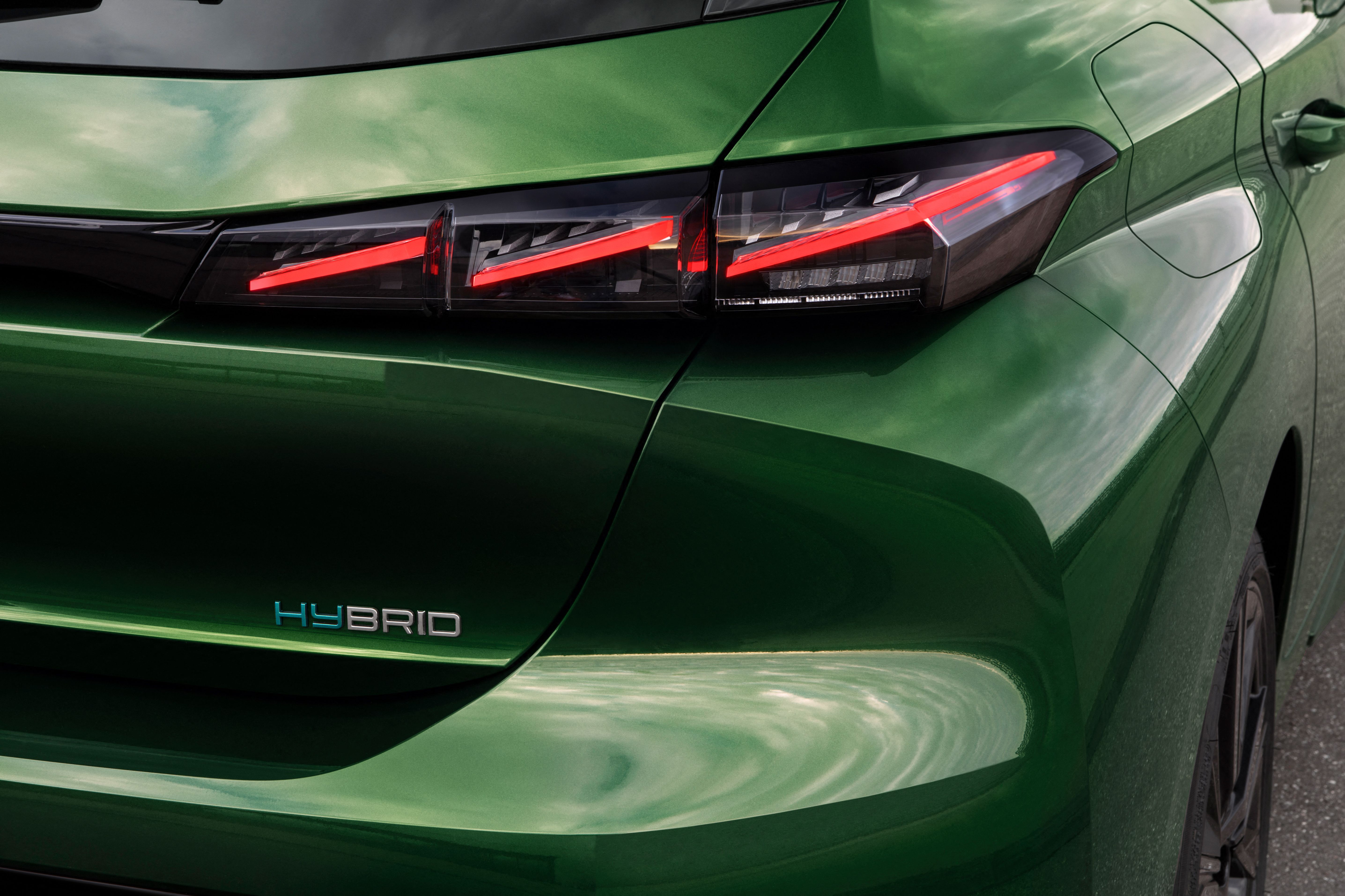 PEUGEOT 308PHEV 2103STYP 220