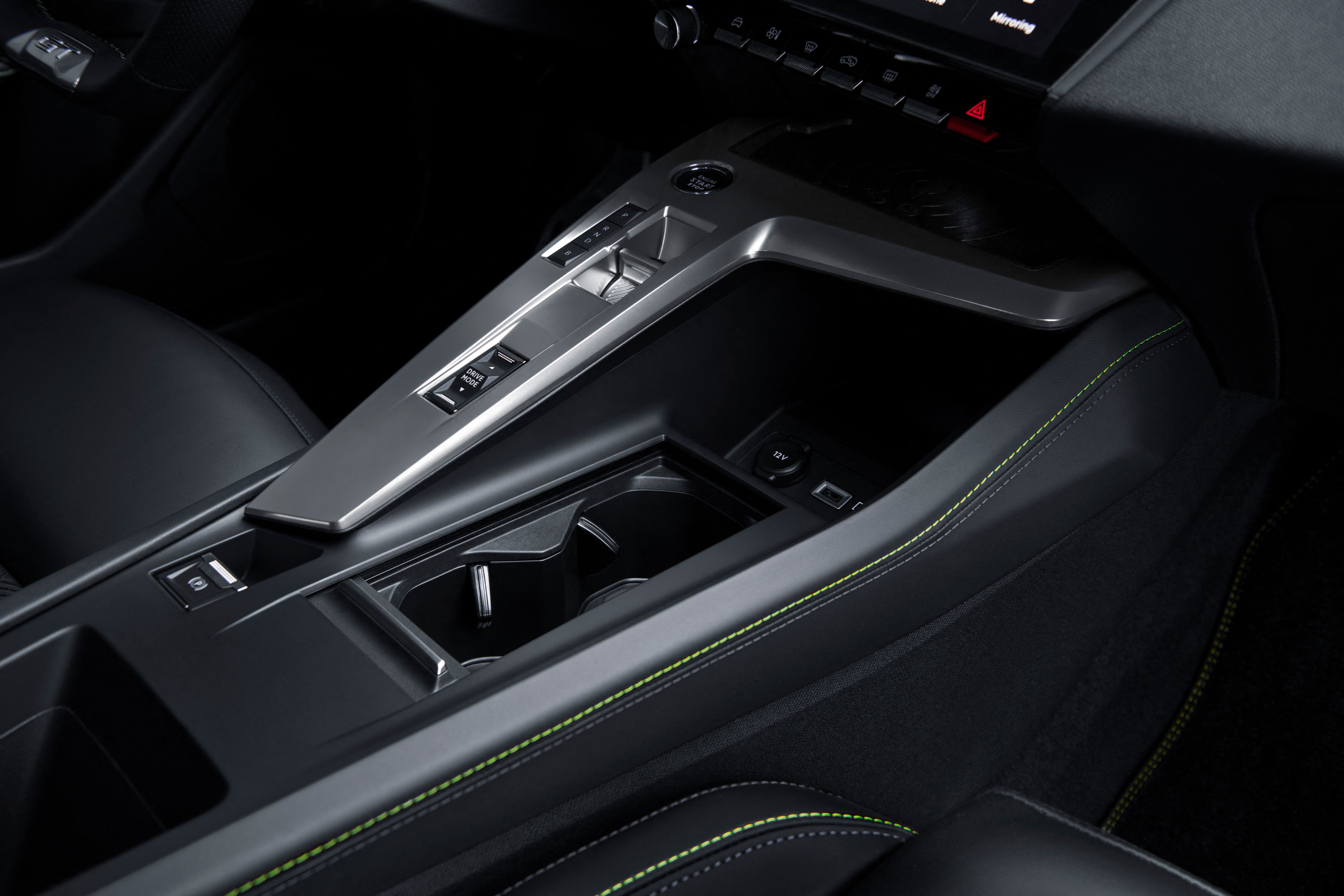 PEUGEOT 308PHEV 2103STYP 237