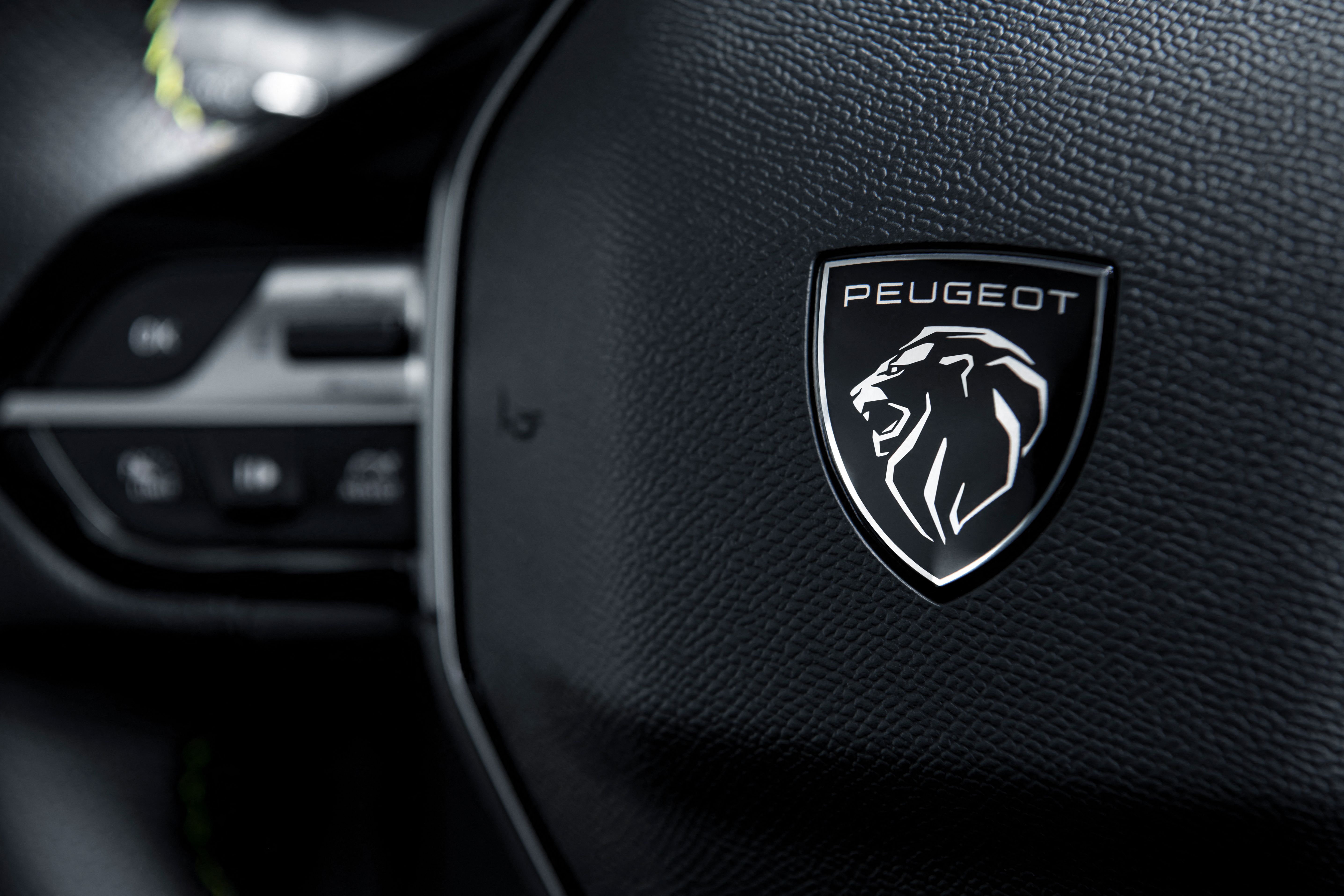 PEUGEOT 308PHEV 2103STYP 242