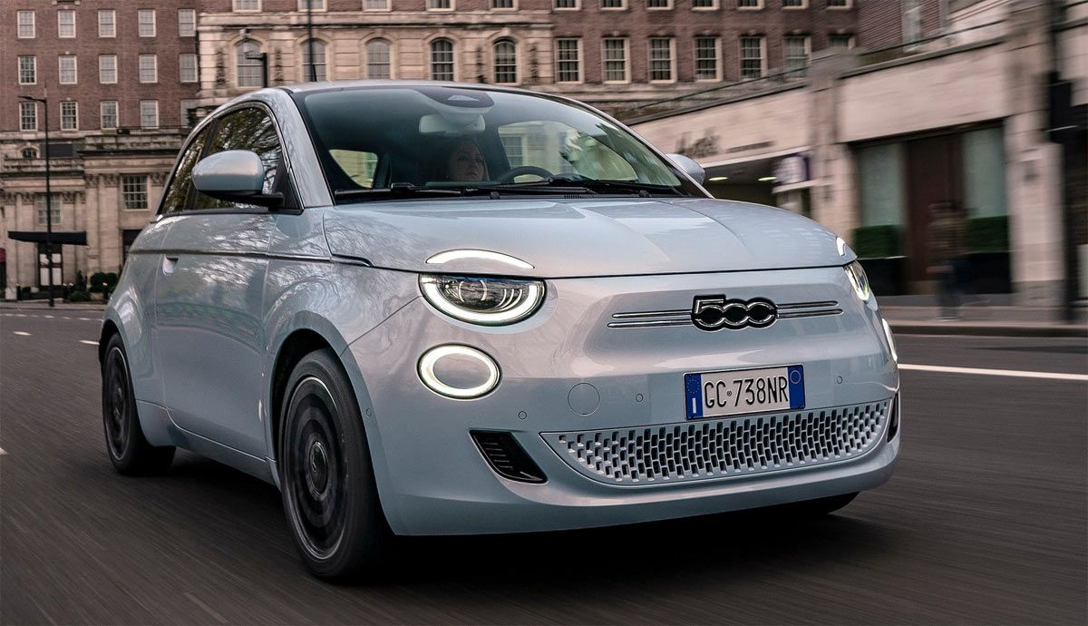 El Fiat 500e, por menos de 15.000 euros en España.