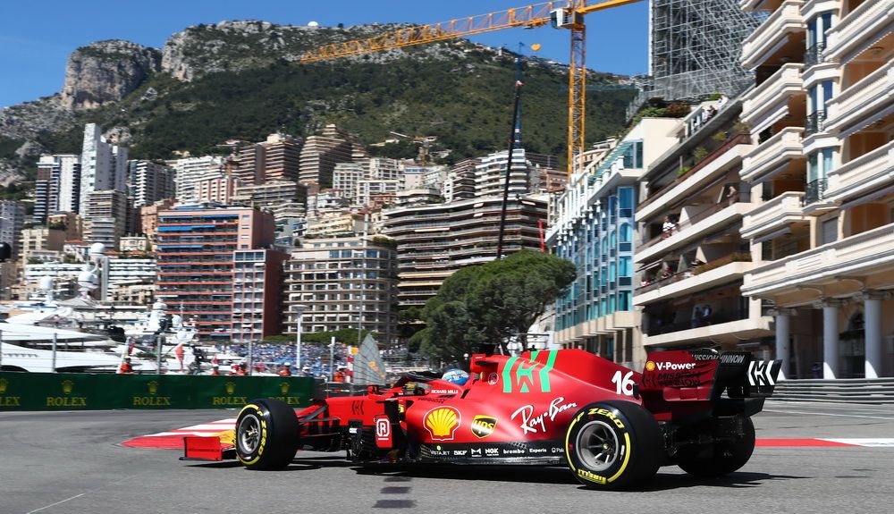 Charles Leclerc (Ferrari) marcó el mejor tiempo en la FP2