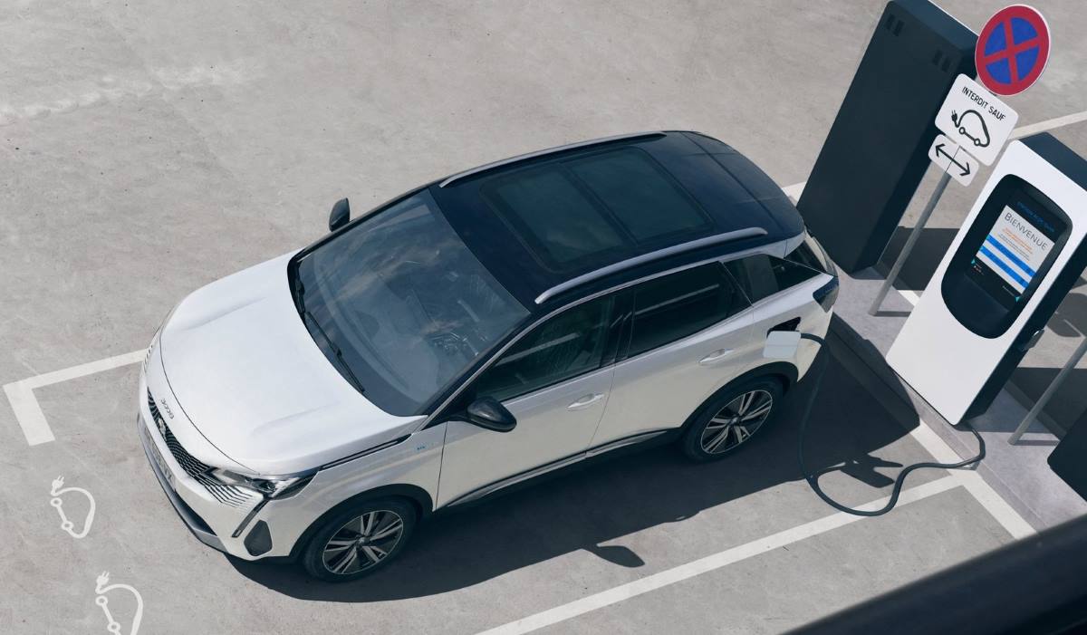 Peugeot 3008 Hybrid 2