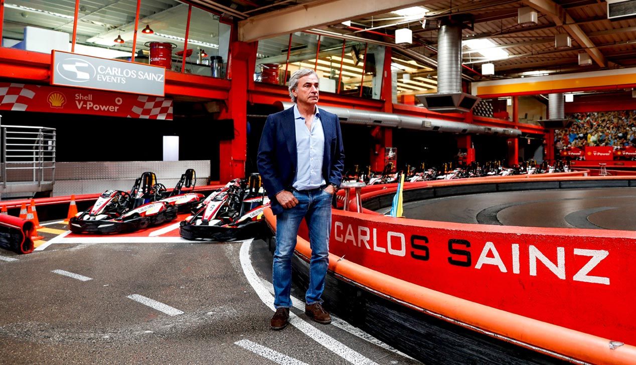 Carlos Sainz se embarca en un nuevo reto para el Dakar junto a Audi.