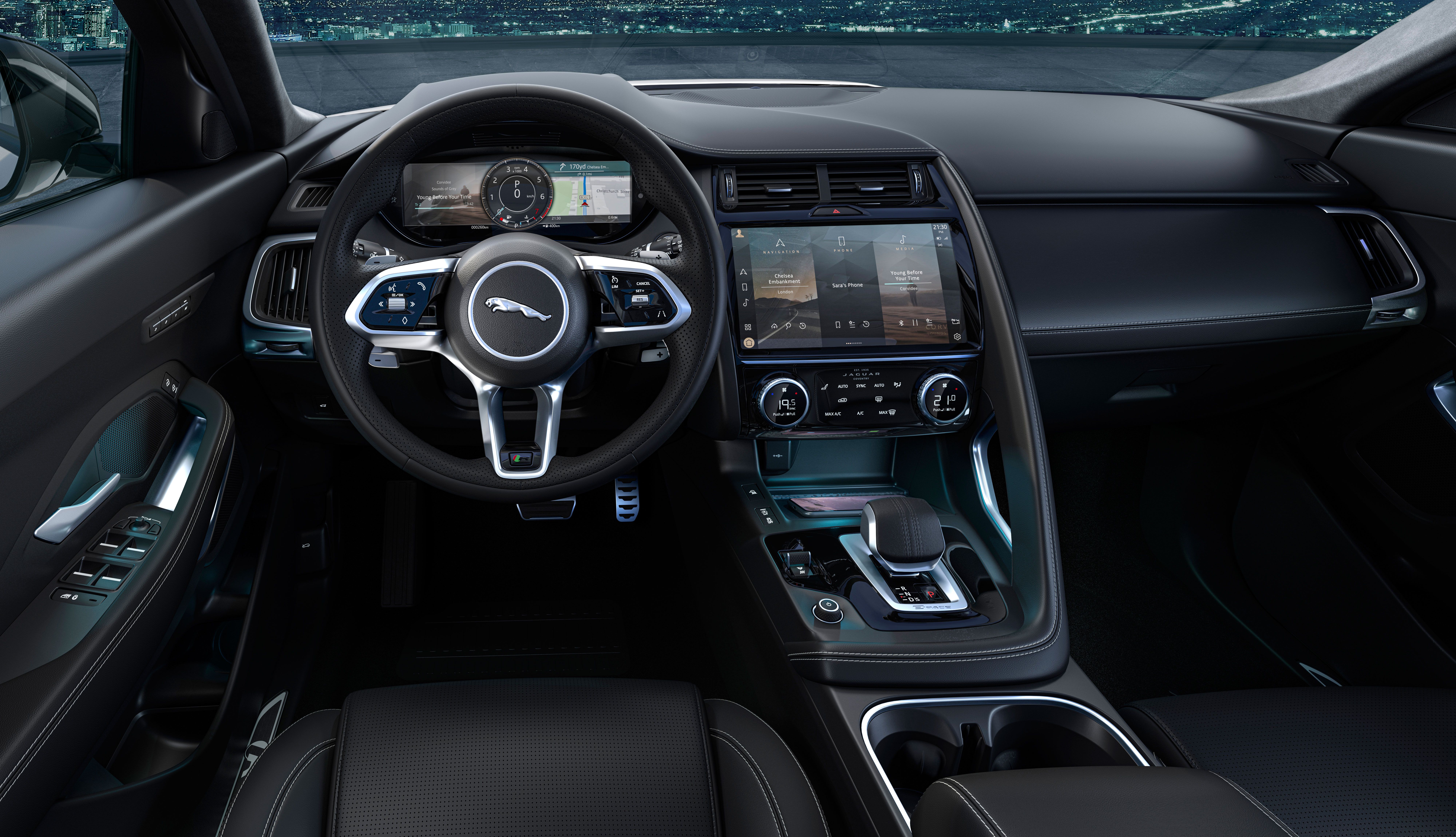Jaguar E-Pace R-Dynamic Black