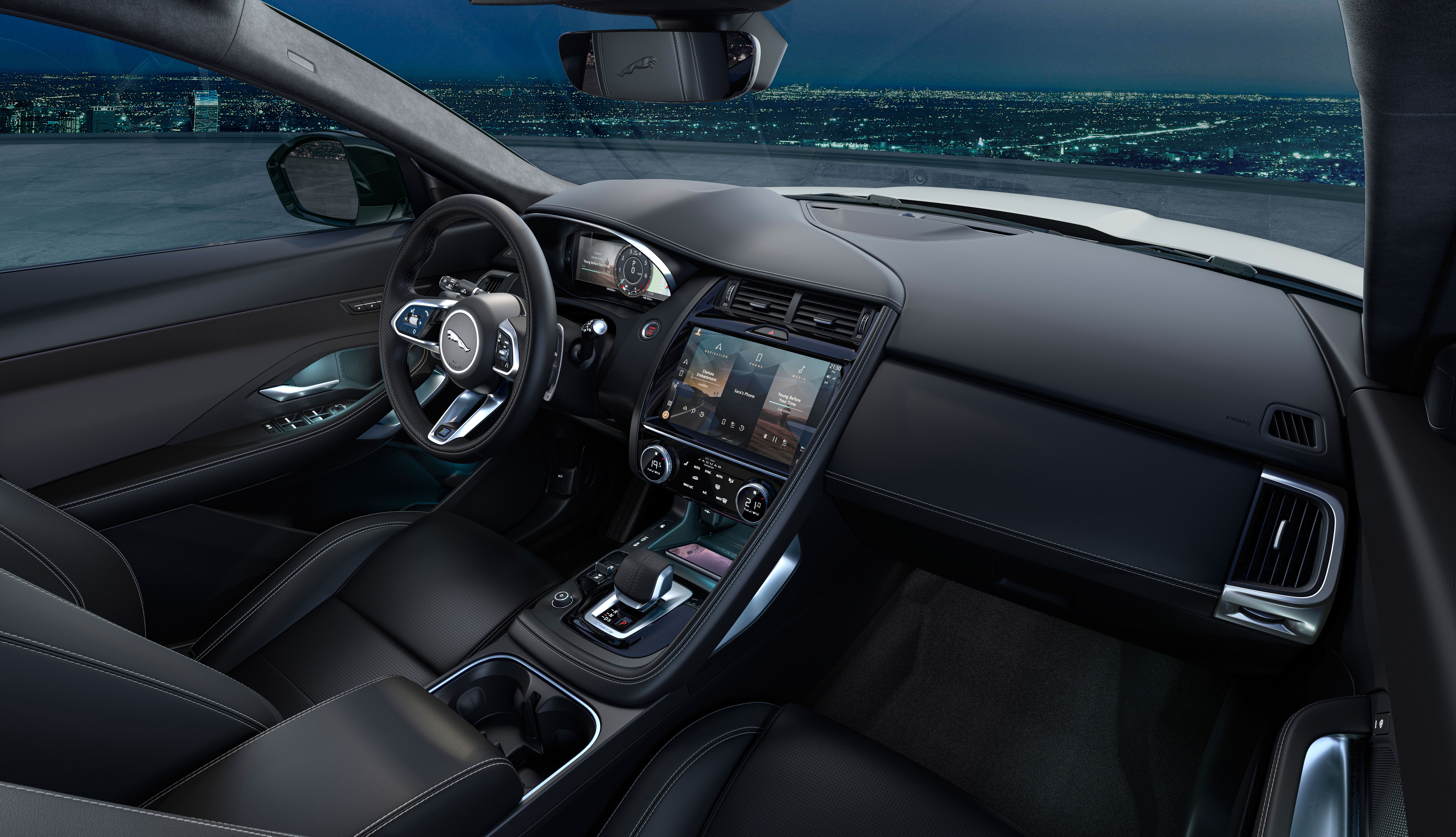 Jaguar E-Pace R-Dynamic Black