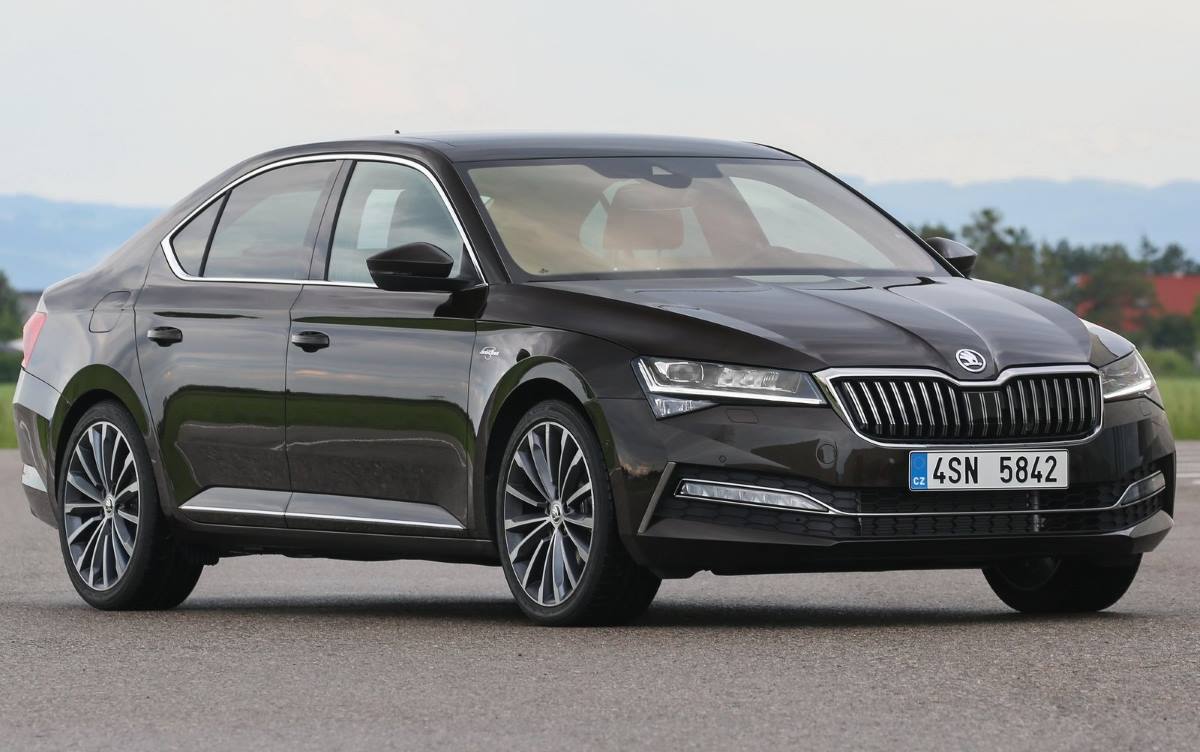 Skoda Superb 2021 4
