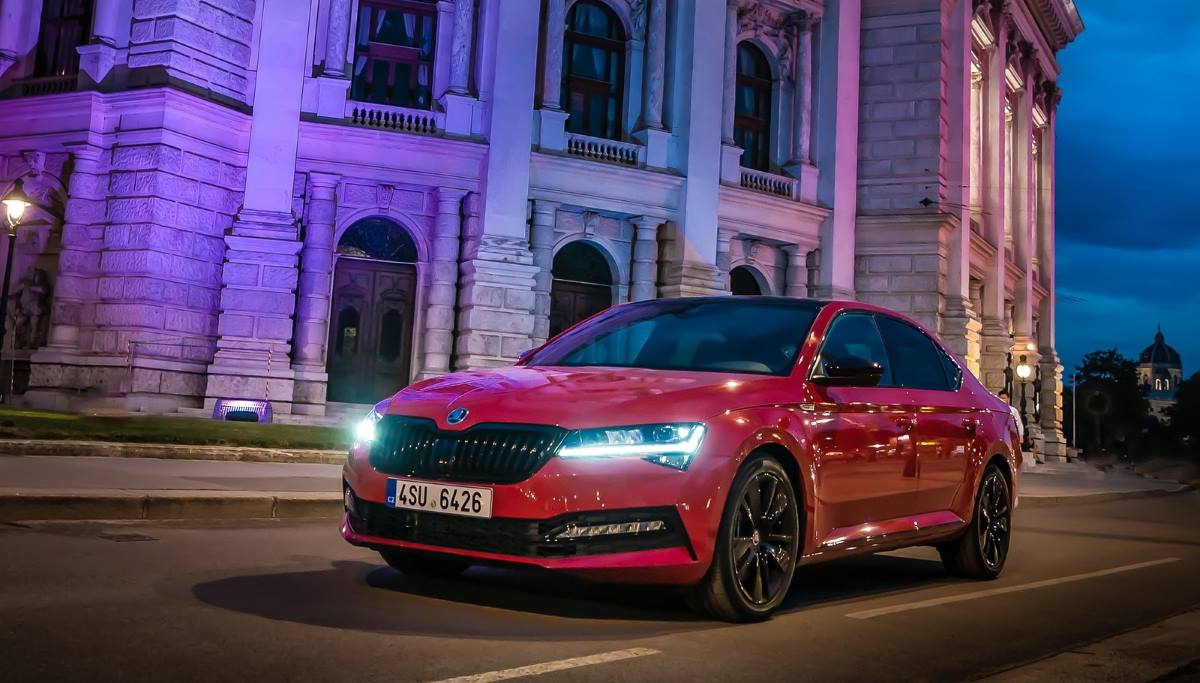 Así es el actual Skoda Superb 2021