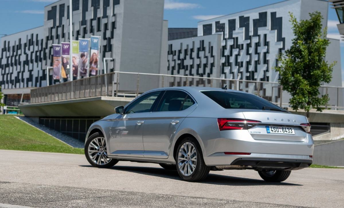 Así es el actual Skoda Superb 2021