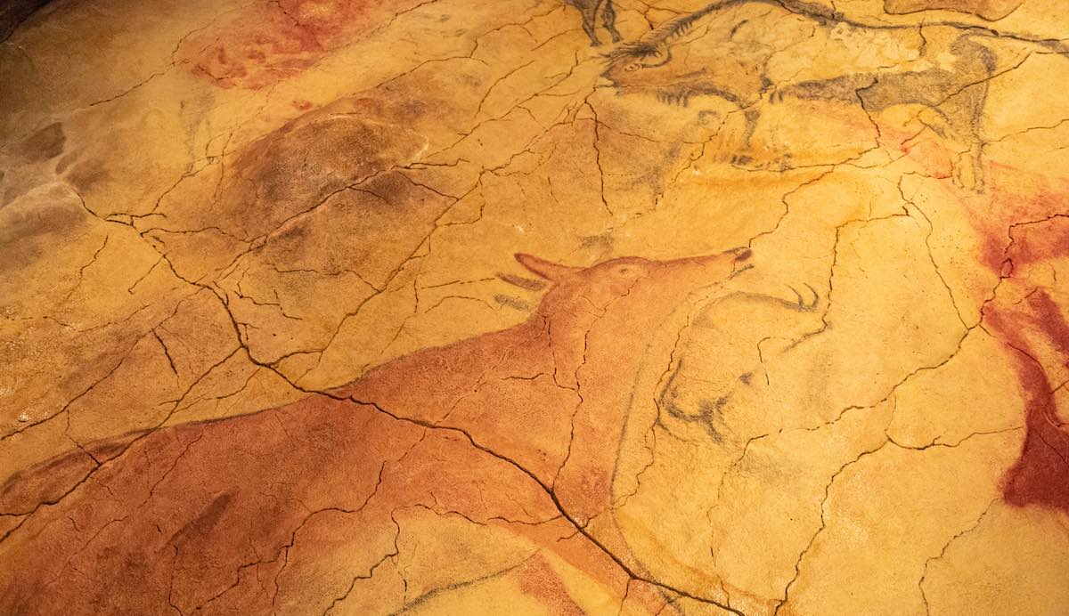 El acceso a la Cueva de Altamira está muy restringido para preservar las pinturas rupestres. Foto: iStock