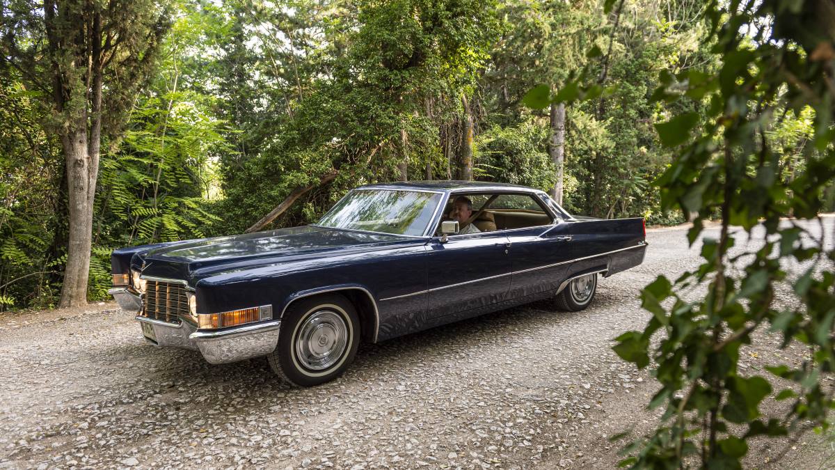 18 Cadillac Sedan de Ville