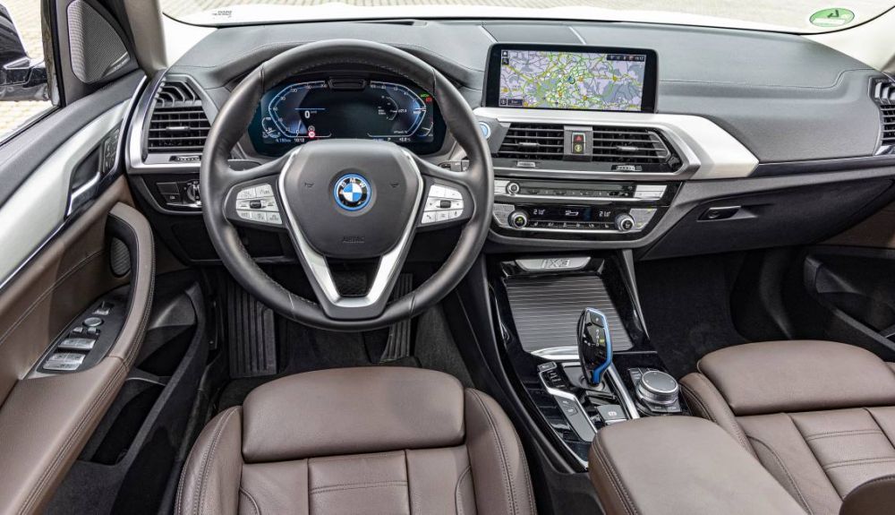 BMW iX3 AH 17 BMW iX3 AH 17