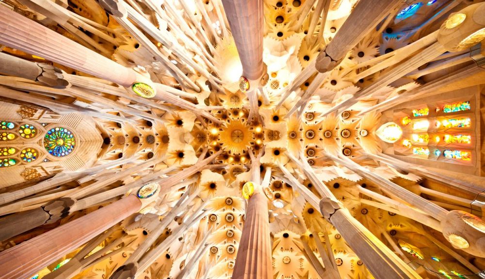 Interior de la Catedral de la Sagrada Familia en Barcelona. Foto: IStock. Interior de la Catedral de la Sagrada Familia en Barcelona. Foto: IStock.