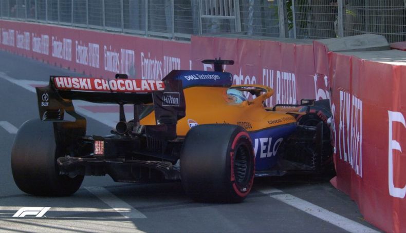 Q2 Daniel Ricciardo chocó contra el muro en la curva 3 Q2 Daniel Ricciardo chocó contra el muro en la curva 3
