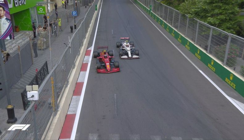 Carlos Sainz superó a Giovinazzi y se situó en la 13ª posición Carlos Sainz superó a Giovinazzi y se situó en la 13ª posición