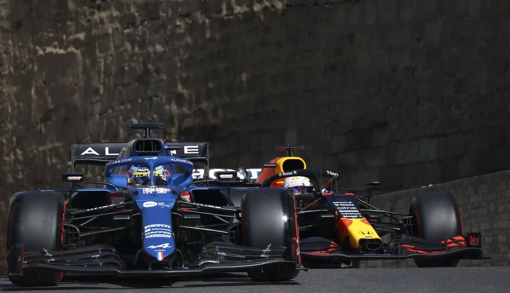 Fernando Alonso durante la carrera de Bakú en la que se clasificó sexto