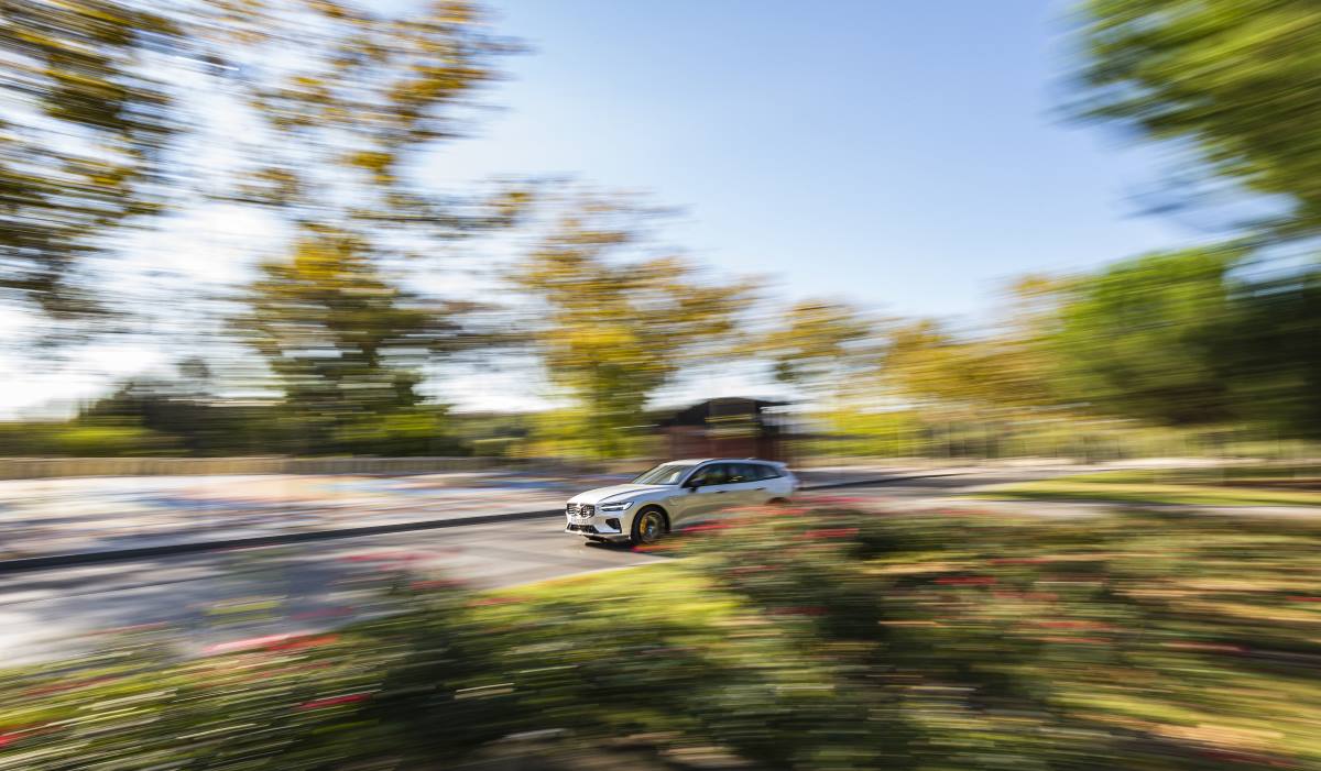 Volvo V60 Polestar Engineered T8 Twin Engine AWD (1)