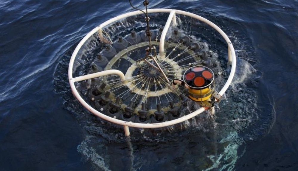 Un momento de los trabajos de la Expedición Malaspina en las profundidades de los océanos. Un momento de los trabajos de la Expedición Malaspina en las profundidades de los océanos.