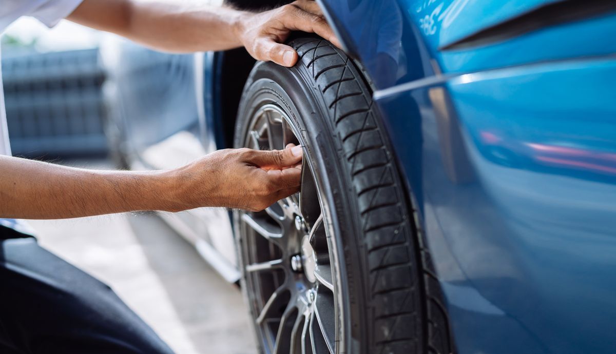 Cómo reducir el consumo y la contaminación de tu coche: 10 consejos imprescindibles.