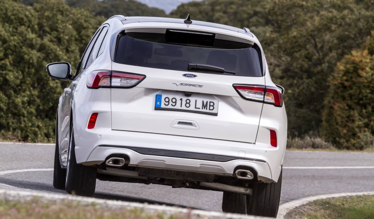 Ford Kuga 2.5 FHEV 190 CV 21