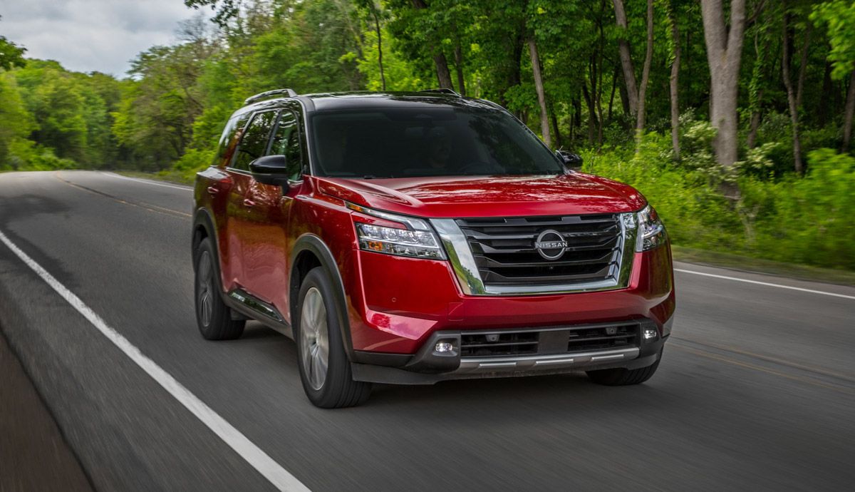 Nissan Pathfinder 2022.