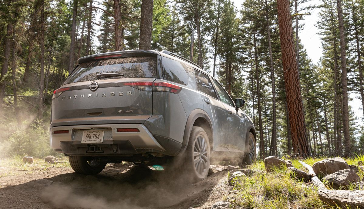 Nissan Pathfinder 2022.