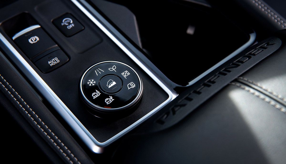 Nissan Pathfinder 2022.