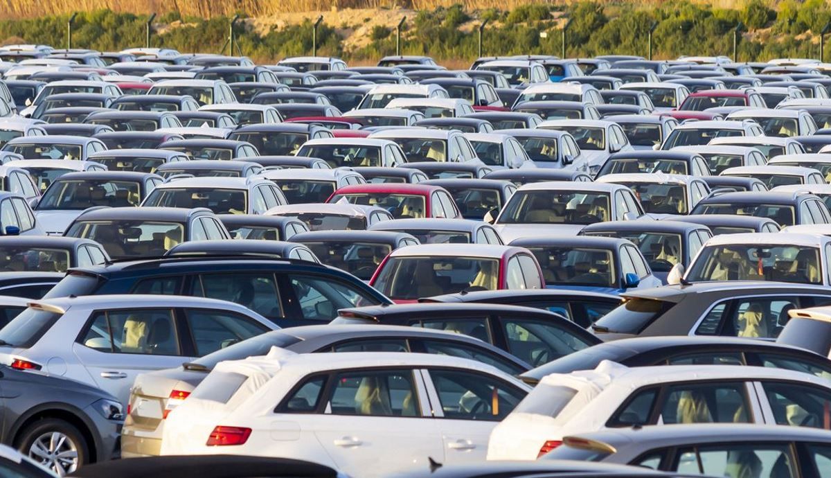 Opinión: ¿y quién vacuna el mercado de coches? Foto: iStock.